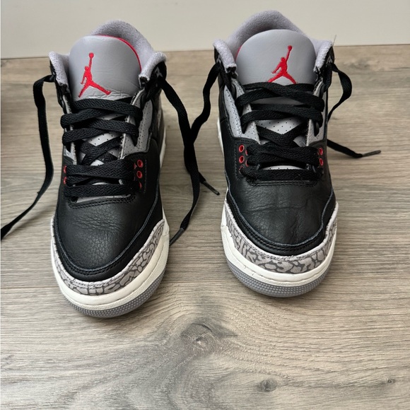 Jordan Other - Boys Air Jordan 3 Retro "Black
Cement"